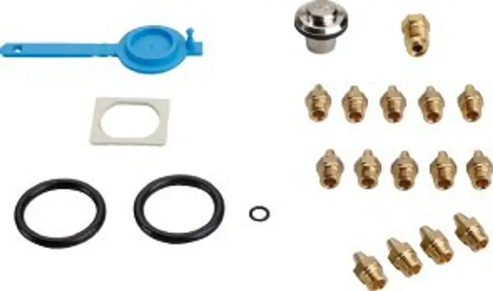 Zubehörset von Bosch mit verschiedenen Verbindungsstücken, O-Ringen und einer Schutzkappe für Gasumstellungen. Enthält Metall- und Kunststoffteile.